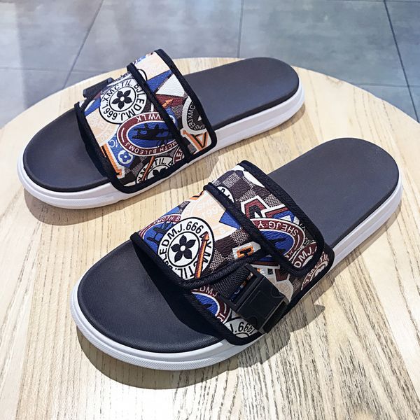 2021 lovers slippers men women outdoor comfortable non-slip printing slides male fashion personality youth web celebrity driving flip-flops, Black
2021 lovers slippers men women outdoor comfortable non-slip printing slides male fashion personality youth web celebrity driving flip-flops, Black