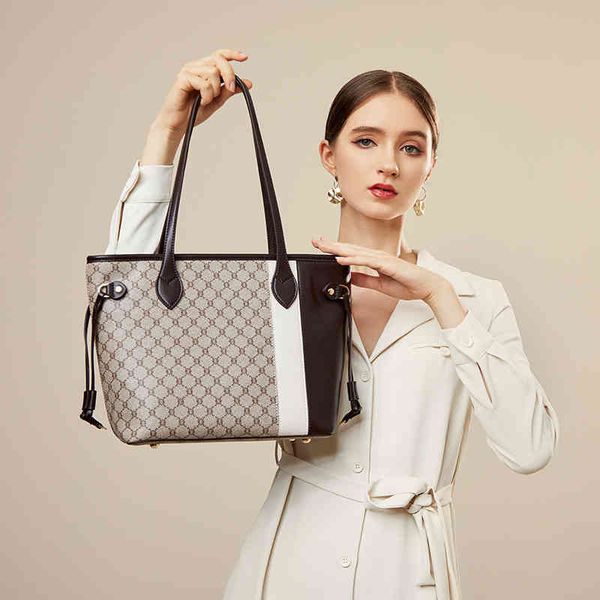 2022 latest handbag factory store bag women's trend versatile texture printed one shoulder large capacity
2022 latest handbag factory store bag women's trend versatile texture printed one shoulder large capacity