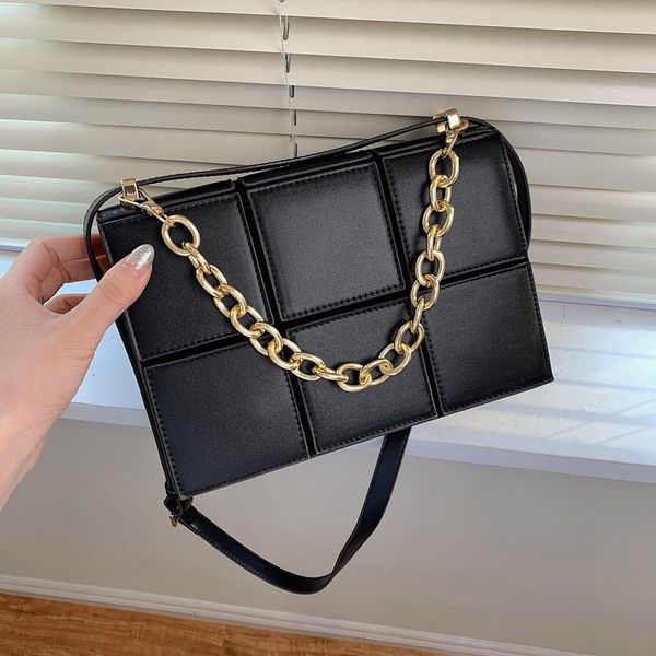 new arrivals uxury womens shoulder bags weave leather flap bag for women brand designer messenger bags thick chain crossbody b
new arrivals uxury womens shoulder bags weave leather flap bag for women brand designer messenger bags thick chain crossbody b