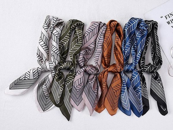 silk scarf women fashion designer foulard soft satin shawl scarfs kerchief 70*70cm square neck headscarf scarves, Blue;gray
silk scarf women fashion designer foulard soft satin shawl scarfs kerchief 70*70cm square neck headscarf scarves, Blue;gray
