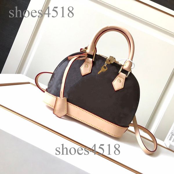 global limited edition ladies handbag luxury leather women handbags fashion classic shell bag 91606 s333
global limited edition ladies handbag luxury leather women handbags fashion classic shell bag 91606 s333