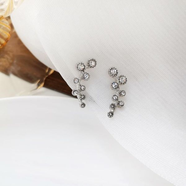 stud modern jewelry geometric earrings design shiny crystal for girl fine accessories, Golden;silver
stud modern jewelry geometric earrings design shiny crystal for girl fine accessories, Golden;silver