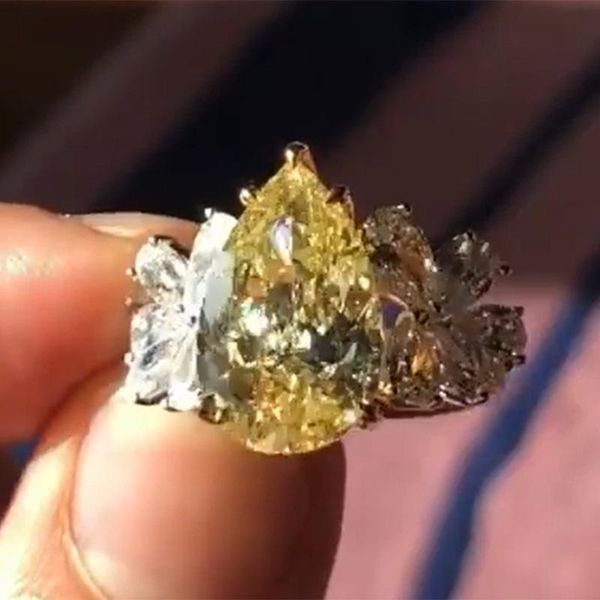 wedding rings gorgeous pear shape yellow cz women finger ring bright vintage party female elegant accessories jewelry wholesale, Slivery;golden
wedding rings gorgeous pear shape yellow cz women finger ring bright vintage party female elegant accessories jewelry wholesale, Slivery;golden