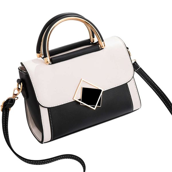 2021 fashion high-end handbags luxury leisure travel temperament versatile style small and cute shoulder bags
2021 fashion high-end handbags luxury leisure travel temperament versatile style small and cute shoulder bags