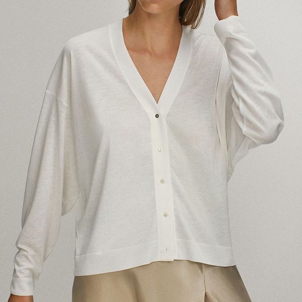 sweater 2021 single-breasted thin knit solid color v-neck cardigan aay3, White;black
sweater 2021 single-breasted thin knit solid color v-neck cardigan aay3, White;black
