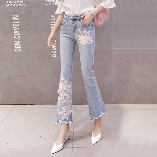stretchy plus size women flare jeans pants pearls tassels flower embroidery denim skinny woman high waist mom 210927, Blue
stretchy plus size women flare jeans pants pearls tassels flower embroidery denim skinny woman high waist mom 210927, Blue