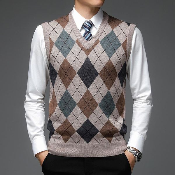 men's vests autumn fashion designer pullover diamond sleeveless sweater v neck knit vest wool men clothing top, Black;white
men's vests autumn fashion designer pullover diamond sleeveless sweater v neck knit vest wool men clothing top, Black;white