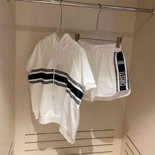 2022 factory wholesale new dr summer embroidered letter shorts short sleeve two piece color matching casual hooded t-shirt women's suit, White
2022 factory wholesale new dr summer embroidered letter shorts short sleeve two piece color matching casual hooded t-shirt women's suit, White