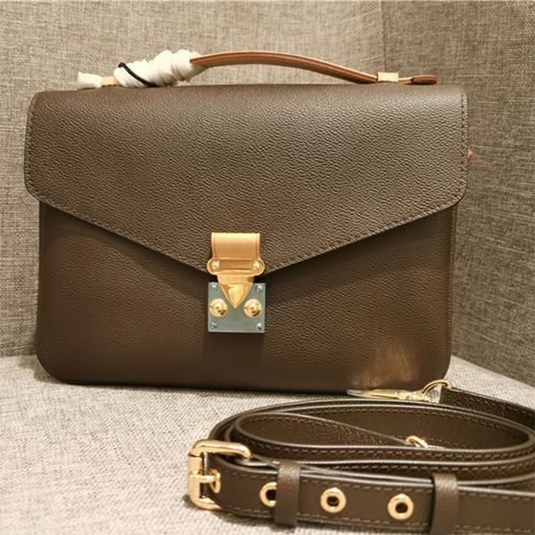european and american classic bag brand designer single shoulder straddle postman fashion luxury women's bags
european and american classic bag brand designer single shoulder straddle postman fashion luxury women's bags