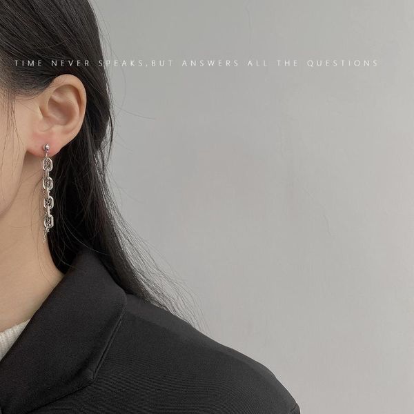 hoop & huggie fashion simple temperament earrings female personality asymmetric chain long net red same, Golden;silver
hoop & huggie fashion simple temperament earrings female personality asymmetric chain long net red same, Golden;silver