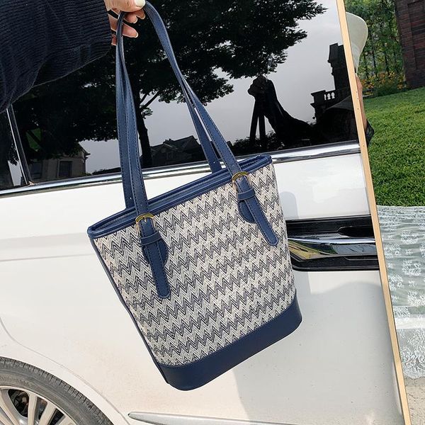 ladies weave jacquard bucket bags 2021 fashion women's handbag lady shopping travel bag large capacity shoulder cross body
ladies weave jacquard bucket bags 2021 fashion women's handbag lady shopping travel bag large capacity shoulder cross body