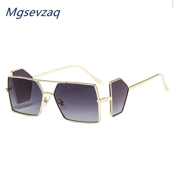 punk metal side block lenses box guard sunglasses elegant cool fashion personality trendy, White;black
punk metal side block lenses box guard sunglasses elegant cool fashion personality trendy, White;black