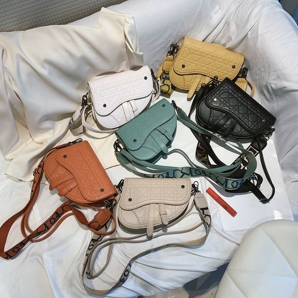design purse women's bag new and winter embossed saddle broadband messenger simple s
design purse women's bag new and winter embossed saddle broadband messenger simple s