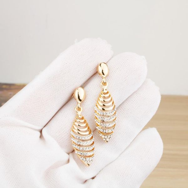 gold color zirconia water drop earrings for women zinc alloy trendy wife gifts fashion jewelry ladies 2021 dangle & chandelier, Silver
gold color zirconia water drop earrings for women zinc alloy trendy wife gifts fashion jewelry ladies 2021 dangle & chandelier, Silver