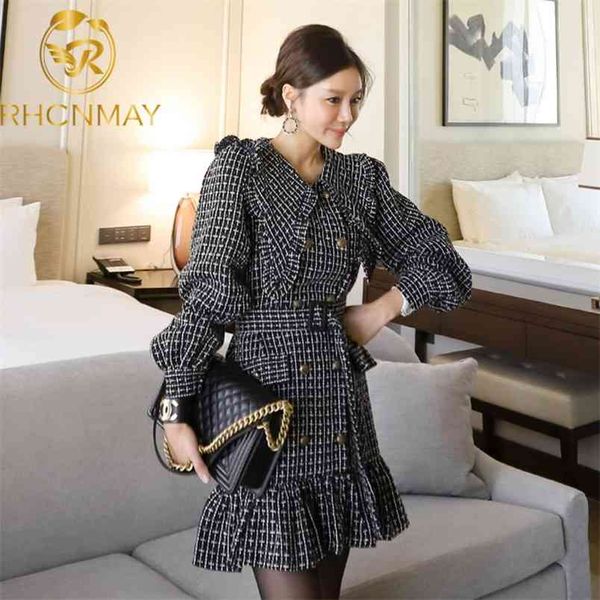 winter korean version woolen dress double-breasted frenulum slim tweed lotus leaf edge package hip dress 210506, Black;gray
winter korean version woolen dress double-breasted frenulum slim tweed lotus leaf edge package hip dress 210506, Black;gray