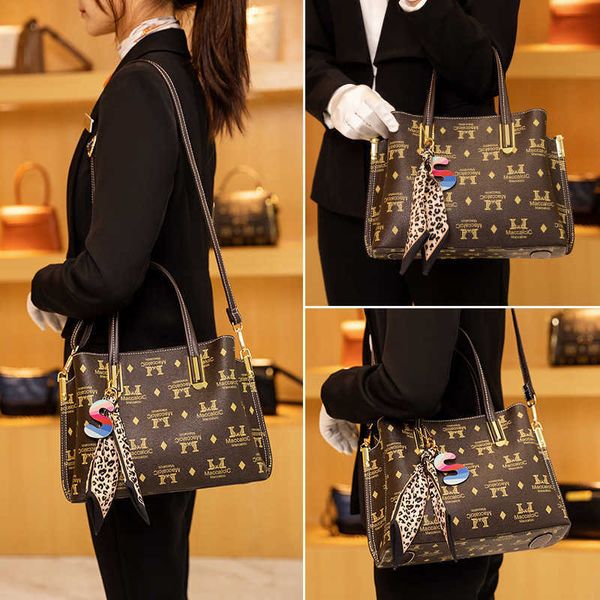 single shoulder bag women's printed 2021 fashion large capacity tote bag personalized elegant msenger
single shoulder bag women's printed 2021 fashion large capacity tote bag personalized elegant msenger