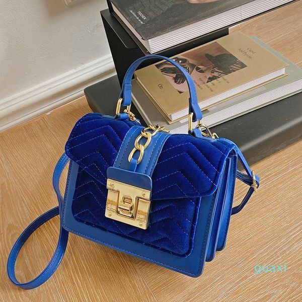 evening bags autumn and winter retro gold velvet portable women's bag all-match rhombus messenger shoulder underarm
evening bags autumn and winter retro gold velvet portable women's bag all-match rhombus messenger shoulder underarm