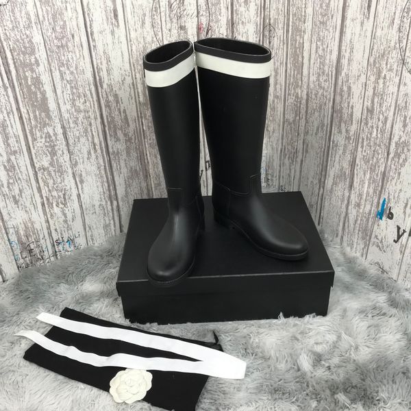 luxury designer vantage series mid-range rain boots printed design comfortable breathable-trend size 36-40, Black
luxury designer vantage series mid-range rain boots printed design comfortable breathable-trend size 36-40, Black