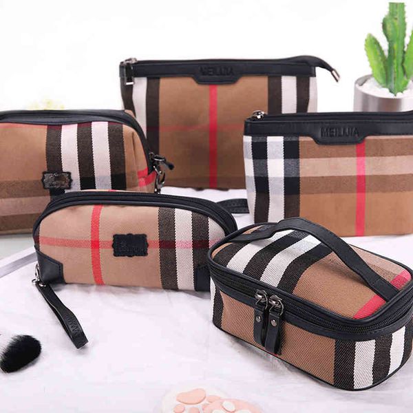 cosmetic bags portable various specifications bag simple lattice korean waterproof hand storage
cosmetic bags portable various specifications bag simple lattice korean waterproof hand storage