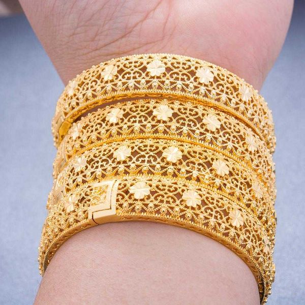 new 24k 4pcs/lot flower gold color bangles for women girls ethiopian african dubai bangles bracelet party wedding jewelry gifts q0720, Black
new 24k 4pcs/lot flower gold color bangles for women girls ethiopian african dubai bangles bracelet party wedding jewelry gifts q0720, Black