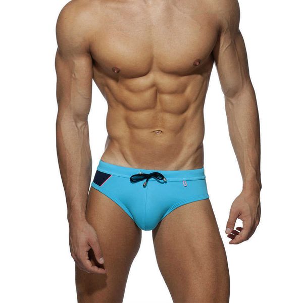 men's patchwork beachwear 2021 breathable swimming briefs fashion swimwear men low waist swim trunks swiming suits p0813
men's patchwork beachwear 2021 breathable swimming briefs fashion swimwear men low waist swim trunks swiming suits p0813
