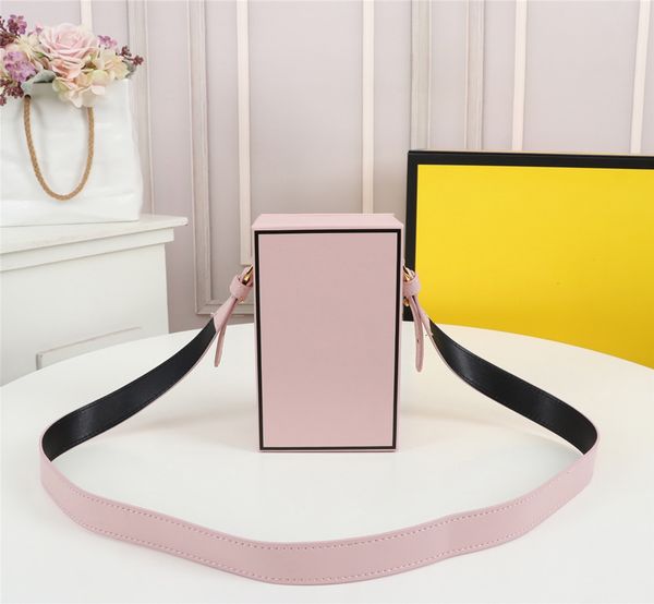 2021 ladies luxury designer shoulder messenger mini bags yellow square bag classic fashion casual brand trendy style wholesale 2024
2021 ladies luxury designer shoulder messenger mini bags yellow square bag classic fashion casual brand trendy style wholesale 2024