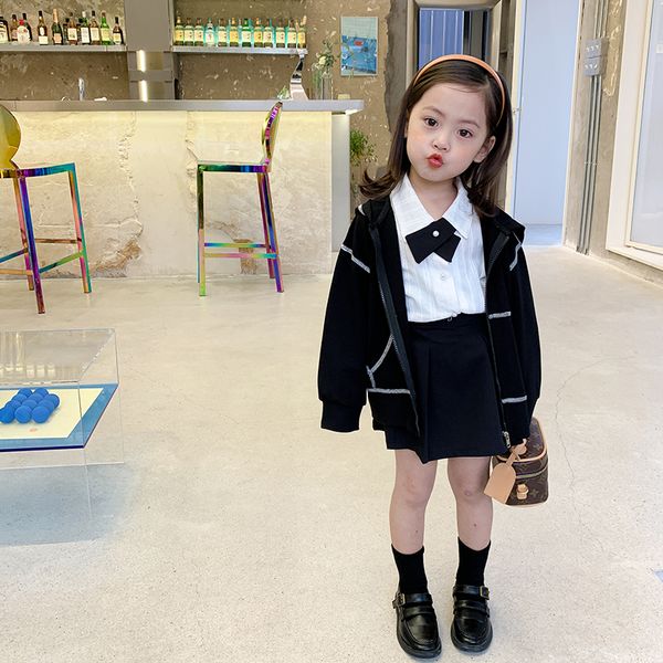 2021 spring autumn girls black pure cotton hoodie childrens line design coat kids spring fashion hoodie 2-8 year
2021 spring autumn girls black pure cotton hoodie childrens line design coat kids spring fashion hoodie 2-8 year