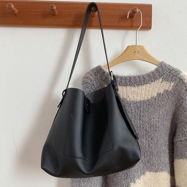 cross body fashion large capacity women shoulder bags soft casual female crossbody shopping handbags lady solid color tote travel
cross body fashion large capacity women shoulder bags soft casual female crossbody shopping handbags lady solid color tote travel