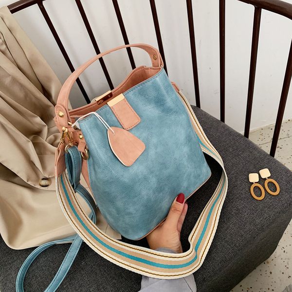 bucket bag womens shoulder bag 2021 new discount messenger bag party shopping handle pu stitching bags
bucket bag womens shoulder bag 2021 new discount messenger bag party shopping handle pu stitching bags