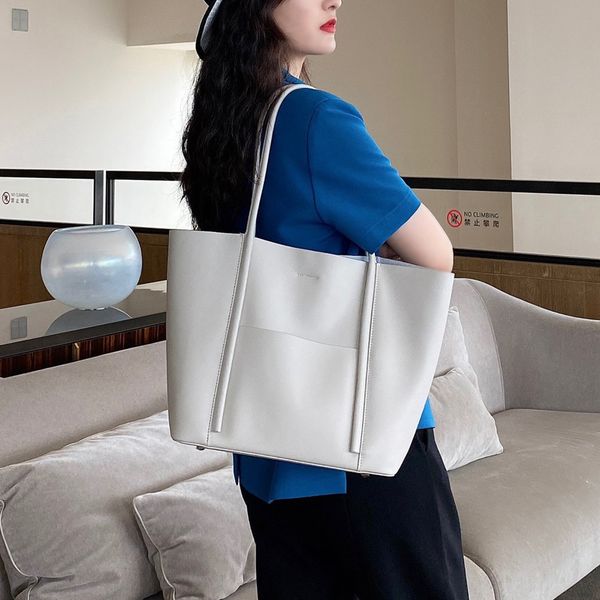 75% off luxury handbag tote bag summer 2021 new high-grade feeling cowhide commuting shoulder bag women's large capacity ehqb
75% off luxury handbag tote bag summer 2021 new high-grade feeling cowhide commuting shoulder bag women's large capacity ehqb