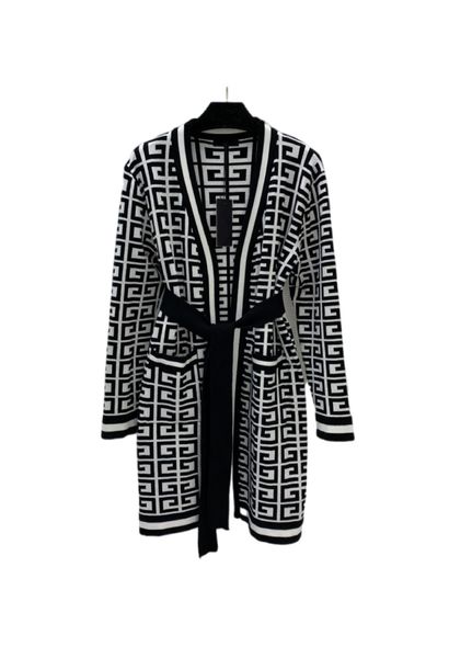 milan runway sweaters 2022 spring long sleeves v neck women's sweater high end jacquard cardigan designer sweater 1204-10, White;black
milan runway sweaters 2022 spring long sleeves v neck women's sweater high end jacquard cardigan designer sweater 1204-10, White;black