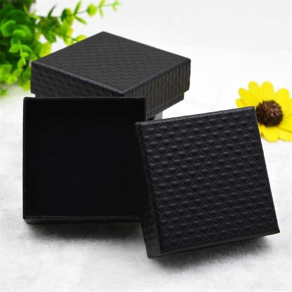 1tg high grade black kraft paper packing pattern kraft paper packaging es bag jewelry bagbracelet necklace ring earring gift box batch jewe, Black;white
1tg high grade black kraft paper packing pattern kraft paper packaging es bag jewelry bagbracelet necklace ring earring gift box batch jewe, Black;white