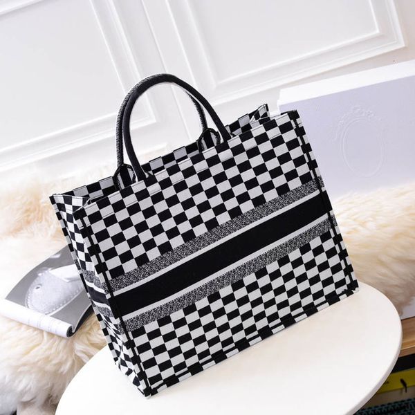 luxury shopping bag canvas leather famous brand designer shoulder fashion casual totes bags women handbags, Red;black
luxury shopping bag canvas leather famous brand designer shoulder fashion casual totes bags women handbags, Red;black