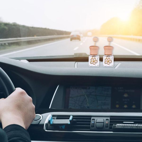 2pcs car perfume clip glass bottles exquisite interior decorations air freshener
2pcs car perfume clip glass bottles exquisite interior decorations air freshener