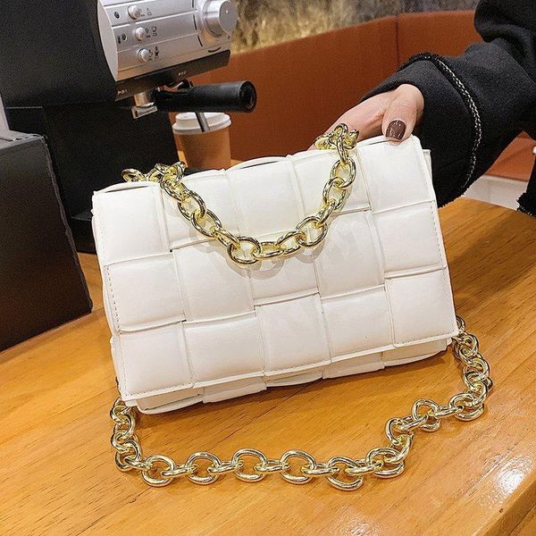 luxury women's woven chain crossbody bags 2021 quality leather shoulder messenger female flap trend design handbags cross body
luxury women's woven chain crossbody bags 2021 quality leather shoulder messenger female flap trend design handbags cross body