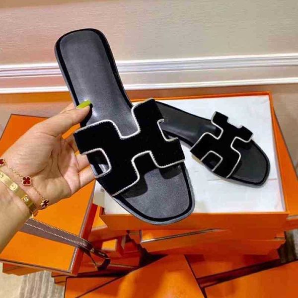 2021 summer new silk velvet h flat bottomed outdoor sandals women's high heel versatile one word holiday beach slippers zlh, Black
2021 summer new silk velvet h flat bottomed outdoor sandals women's high heel versatile one word holiday beach slippers zlh, Black