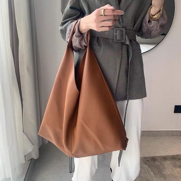shoulder bags soft pu leather ladies bag large capacity handbag female khaki 2021 trendy tote niche
shoulder bags soft pu leather ladies bag large capacity handbag female khaki 2021 trendy tote niche
