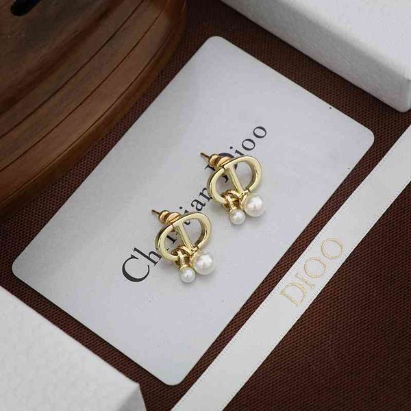 luxury designer fashion cd women pearl letter jewelry d family 2021 fengdijia earrings net red classic, Red;brown
luxury designer fashion cd women pearl letter jewelry d family 2021 fengdijia earrings net red classic, Red;brown
