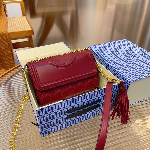 luxury shoulder bags designer bag mini cross body high-quality genuine leather different colors gold chain fashion brand with original box s
luxury shoulder bags designer bag mini cross body high-quality genuine leather different colors gold chain fashion brand with original box s