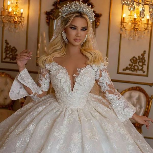 exquisite wedding dresses with deep v-neck race applique sweep-train ball gown wedding dress custom made vestidos de novia2022, White
exquisite wedding dresses with deep v-neck race applique sweep-train ball gown wedding dress custom made vestidos de novia2022, White