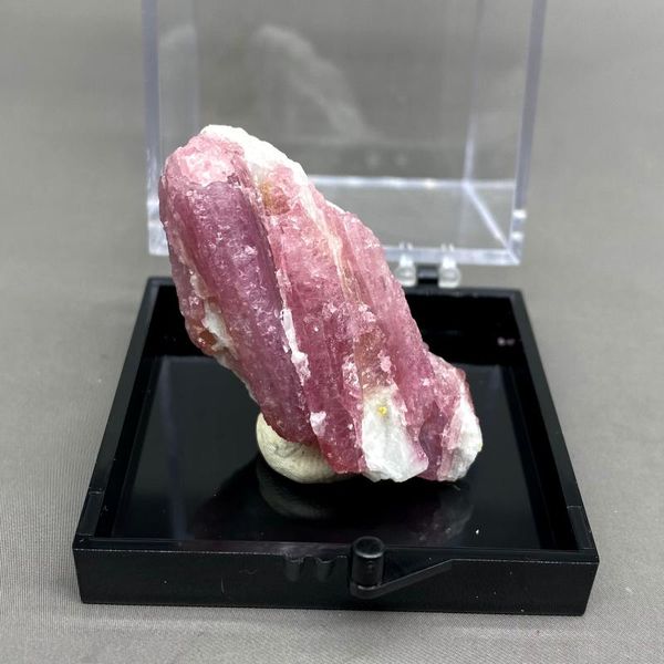 decorative objects & figurines 100% natural brazil pink tourmaline mineral crystal specimens stones and crystals quartz (box size 5.2cm)
decorative objects & figurines 100% natural brazil pink tourmaline mineral crystal specimens stones and crystals quartz (box size 5.2cm)