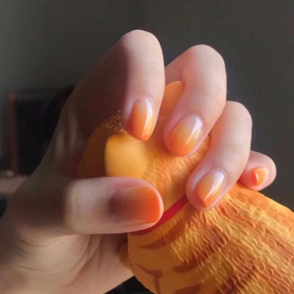 false nails 24pcs/box women fashion full cover manicure tool detachable round head fake wearable nail tips, Red;gold
false nails 24pcs/box women fashion full cover manicure tool detachable round head fake wearable nail tips, Red;gold