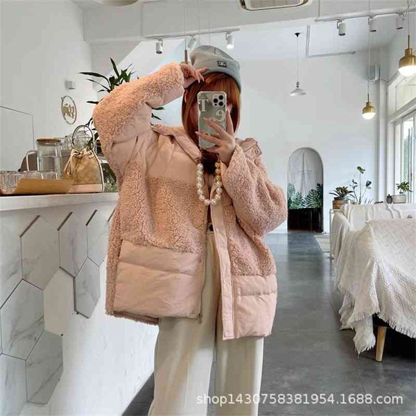 2021 new jacket women's winter dress hooded loose lamb wool splicing korean white duck down short coat fashion, Black
2021 new jacket women's winter dress hooded loose lamb wool splicing korean white duck down short coat fashion, Black