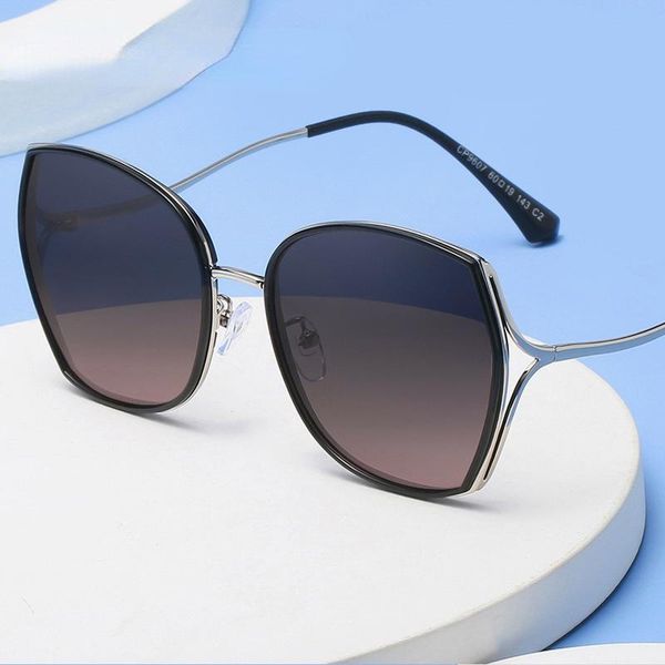 sunglasses 2021 fashion tac polarized european and american big frame trendy ladies sunshade driving, White;black
sunglasses 2021 fashion tac polarized european and american big frame trendy ladies sunshade driving, White;black