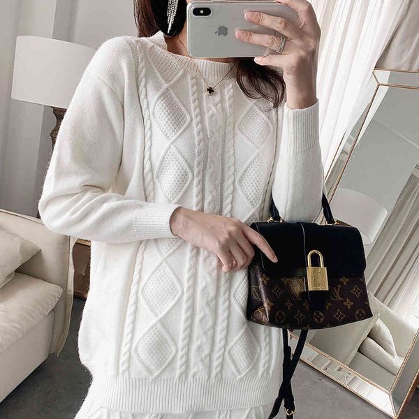 knits oversized embossed knitting round neck trends in clothes women winter sweater pullovers, White
knits oversized embossed knitting round neck trends in clothes women winter sweater pullovers, White