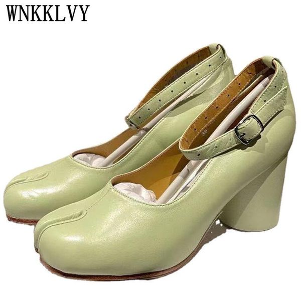 dress shoes split toe high heels 2021 autumn mary janes genuine leather ankle strap single women runway, Black
dress shoes split toe high heels 2021 autumn mary janes genuine leather ankle strap single women runway, Black