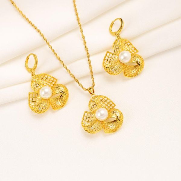 earrings & necklace bangrui 2021 elegant gold color hollow out flower pendant drop fashion jewelry sets african gifts, Silver
earrings & necklace bangrui 2021 elegant gold color hollow out flower pendant drop fashion jewelry sets african gifts, Silver