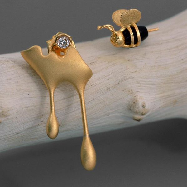 stud real 925 sterling silver honey and bee asymmetric earrings for women jewelry brincos, Golden;silver
stud real 925 sterling silver honey and bee asymmetric earrings for women jewelry brincos, Golden;silver