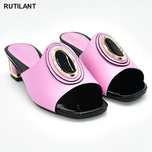 fashion 2021 platform pumps nigerian women wedding shoes decorated with rhinestone sandals dress, Black
fashion 2021 platform pumps nigerian women wedding shoes decorated with rhinestone sandals dress, Black