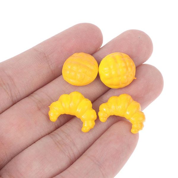 party favor dollhouse miniature bread basket simulation food model toys decoration 1: 12
party favor dollhouse miniature bread basket simulation food model toys decoration 1: 12